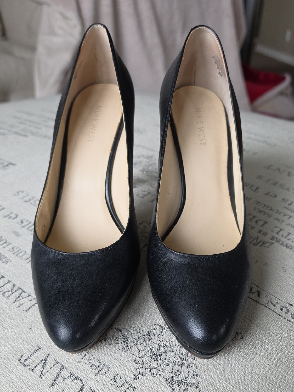 Nine West Black Leather Pointed Pumps
